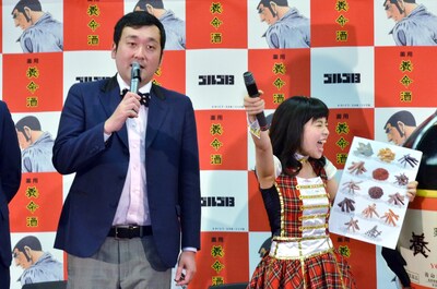 夏バテ気味な佐藤大（グランジ / 左）と元気な小池（右）。