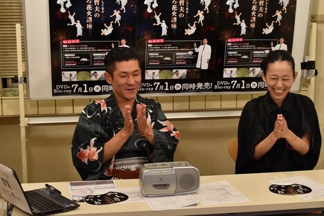 ニコ生配信中の様子。