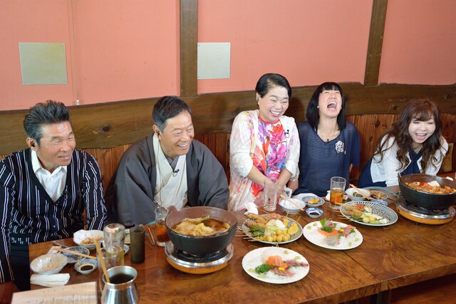 「水野真紀の魔法のレストランR」今いくよが生前愛した店を巡るロケの様子。(c)MBS