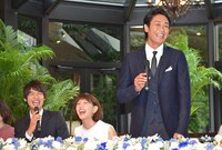 「恋仲」制作発表会見の様子。