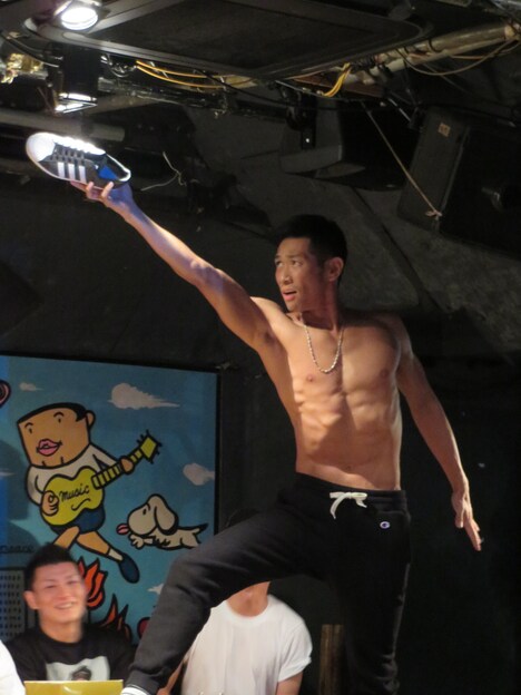 過去に行われた「スニーカー同好会」の様子。