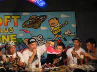 過去に行われた「スニーカー同好会」の様子。