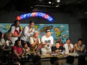 過去に行われた「スニーカー同好会」の様子。