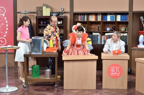 顔面コントに挑戦するももいろクローバーZの百田夏菜子（中央）。(c)NHK