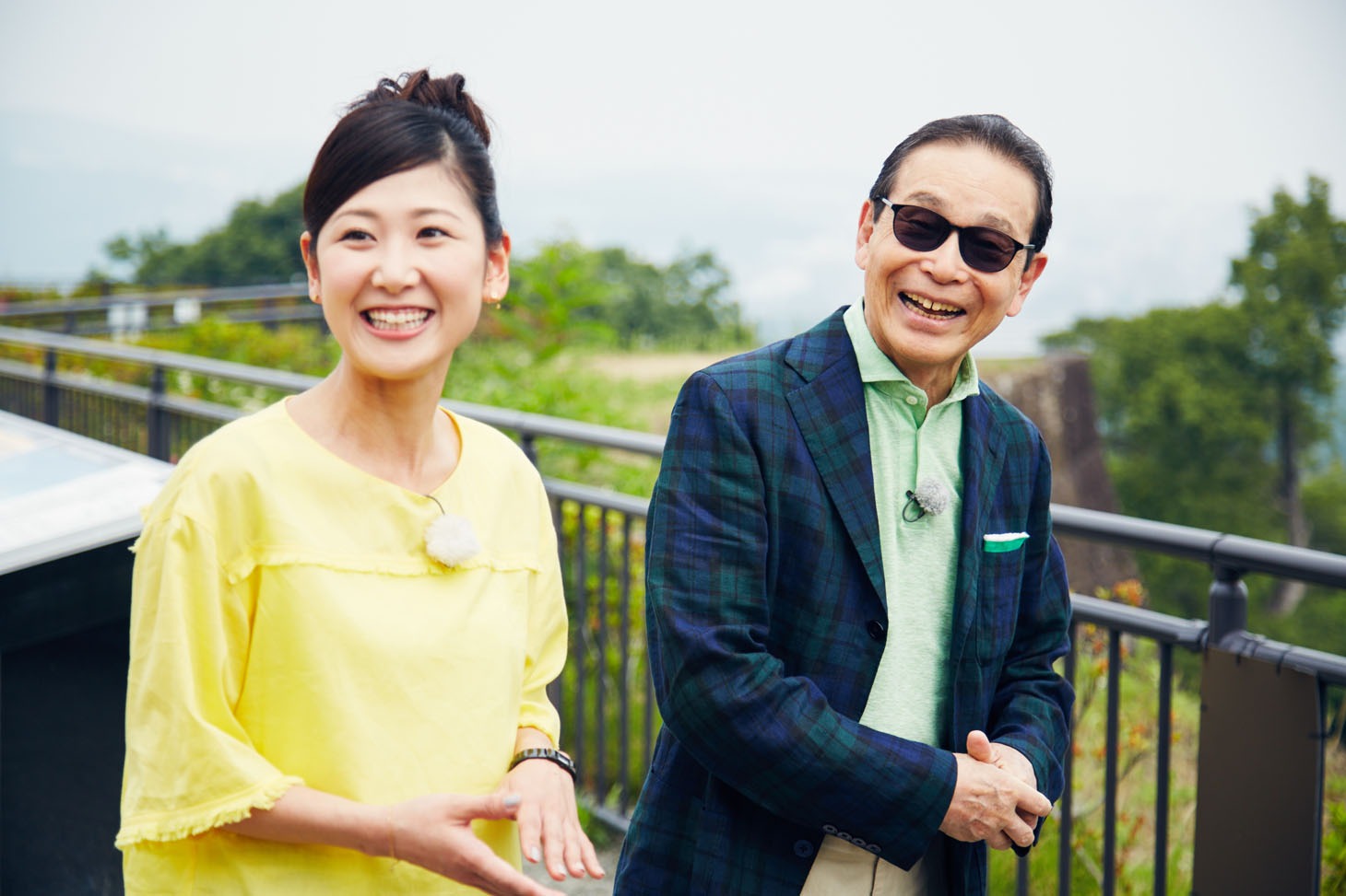 桑子真帆（NHKアナウンサー）とタモリ。(c)NHK