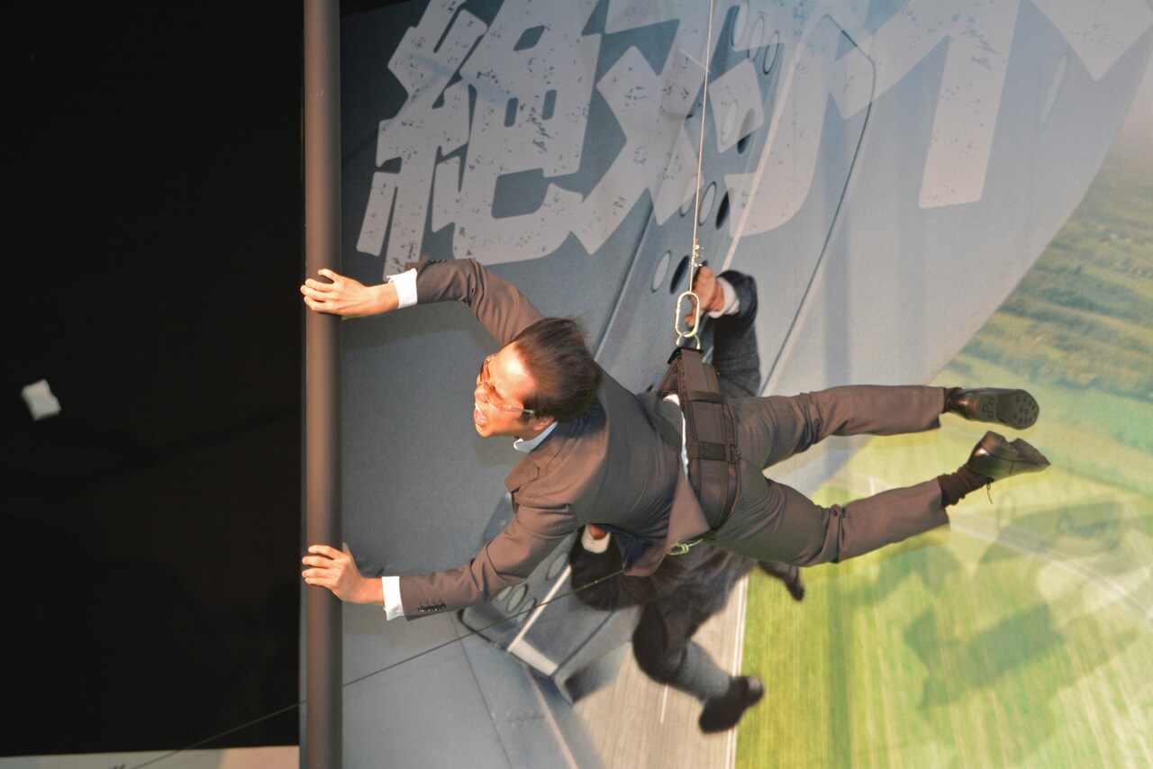 ノンスタ井上が「M:I」スタントに挑戦、「数秒で腕がパンパン」とぼやく