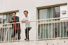 田中聖（右）と対談した品川ヒロシ監督（左）。