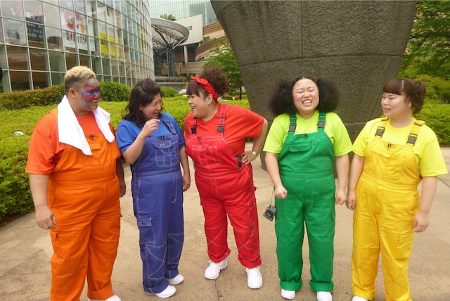 「いきなり！黄金伝説。」に出演する「ぽっちゃり女子軍団」。(c)テレビ朝日