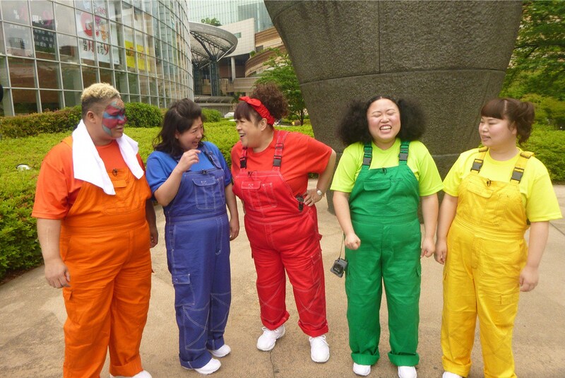 「いきなり！黄金伝説。」に出演する「ぽっちゃり女子軍団」。(c)テレビ朝日