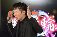 恐怖を語る綾部。