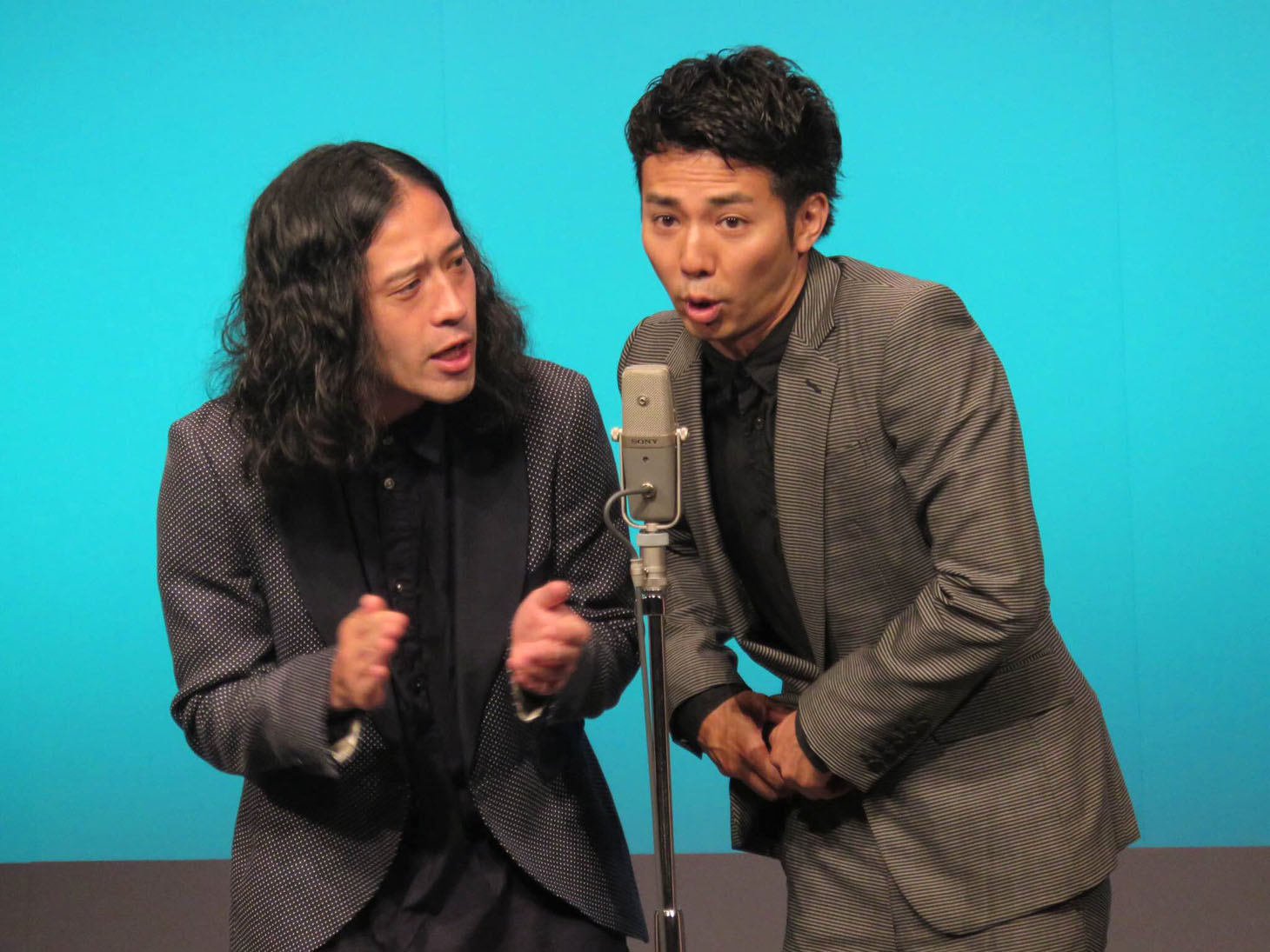 又吉の芥川賞受賞後、初めて舞台に立ったピース。