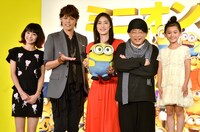 映画「ミニオンズ」の会見に登壇した（左から）LiSA、宮野真守、天海祐希、笑福亭鶴瓶、藤田彩華。