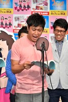 公開アフレコに挑戦する尾形。