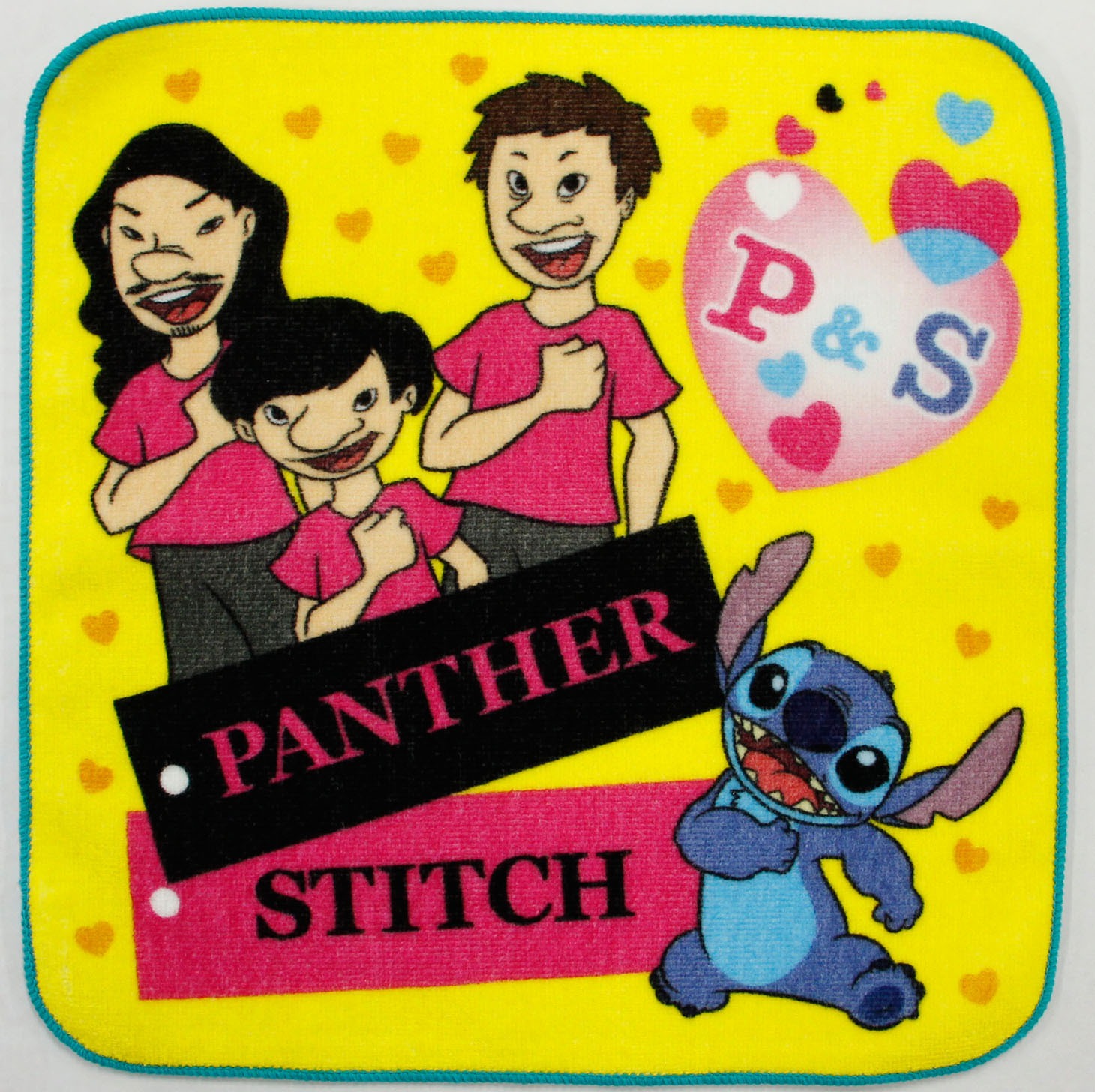 「スティッチ～パンサーデザインアイテム～」の1つ、ミニタオル。(c)Disney