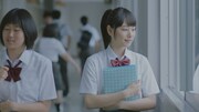 桜井日奈子（右）