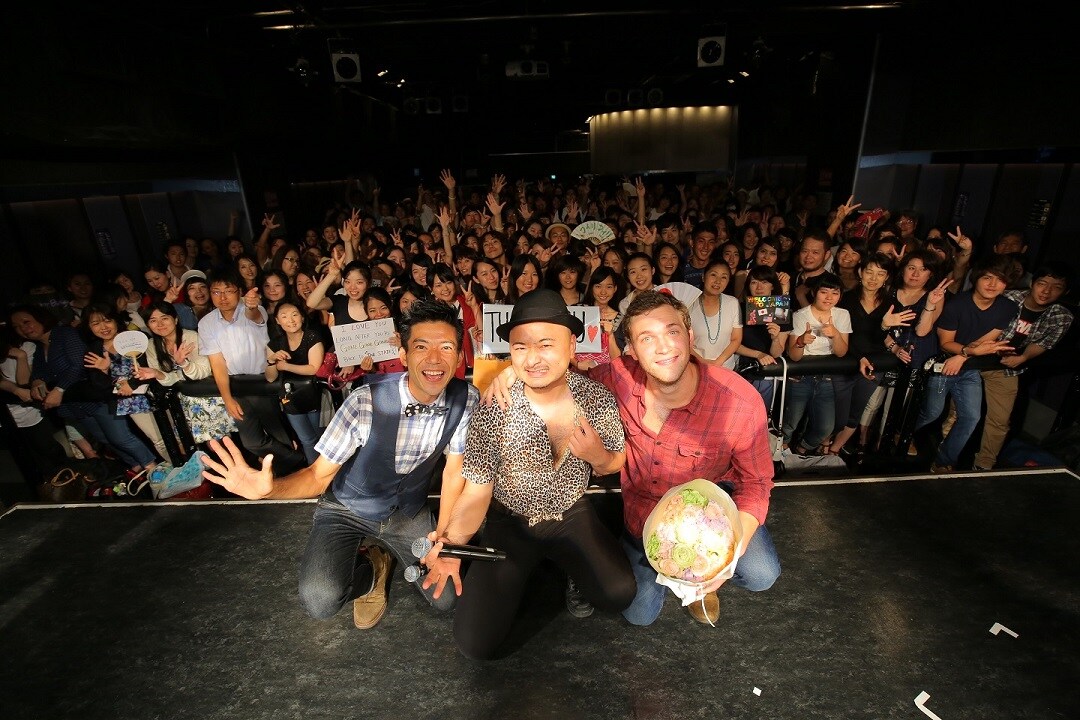 どぶろっくがフィリップ・フィリップスのライブにサプライズ登場