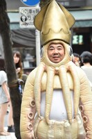 渋谷にやって来たイカ大王。