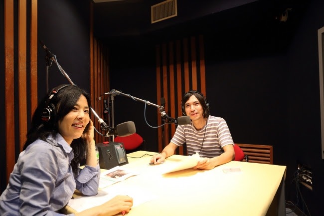 左から井森美幸、ふかわりょう。
