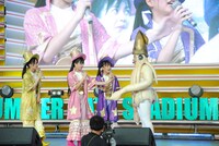 たこやきレインボーとイカ大王（右端）。