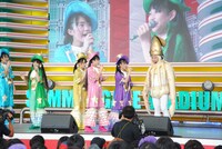 たこやきレインボーとイカ大王（右端）。