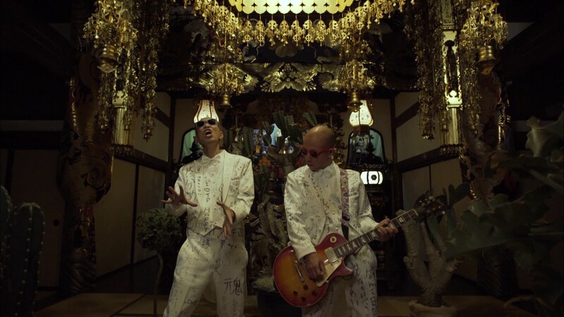 「励メタル」のミュージックビデオのワンシーン。