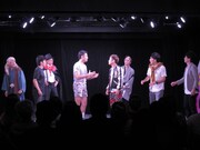 「静岡県民よしもと新喜劇」のワンシーン。