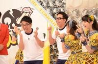 エビ中とのライブMCに挑戦するおぎやはぎ。