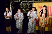 イベント中の（左から）イモトアヤコ、森三中・村上、森三中・黒沢、ベッキー。