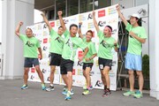 「RUN FORWARD KANPEI みちのくマラソン2015」出発セレモニーの様子。
