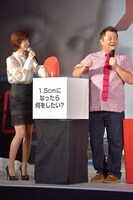 相方・吉田からのダメ出しを明かすブラックマヨネーズ小杉（右）。