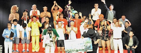 「第1回 一発屋オールスターズ選抜総選挙 2015」のエンディングの様子。