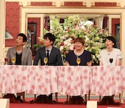 「ビストロSMAP」に登場する（左から）博多華丸・大吉、ハリセンボン。(c)フジテレビ