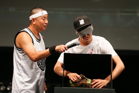 レイザーラモンRG（左）と佐藤隆太（右）。