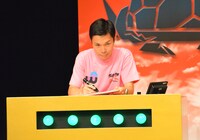 「ワタナベエンターテインメント軍」次鋒のハライチ岩井。