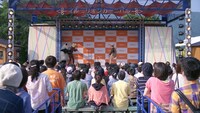 フロム・エー ナビの新CM「イベント編」のワンシーン。