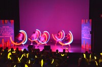 トレンディエンジェルたかし率いるヲタ芸集団「ヲーターボーイズ」のステージ。