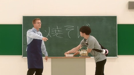 「焼そば」編に登場する厚切りジェイソン。