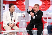 くりぃむしちゅー上田（左）と出川哲朗（右）。 (c)日本テレビ