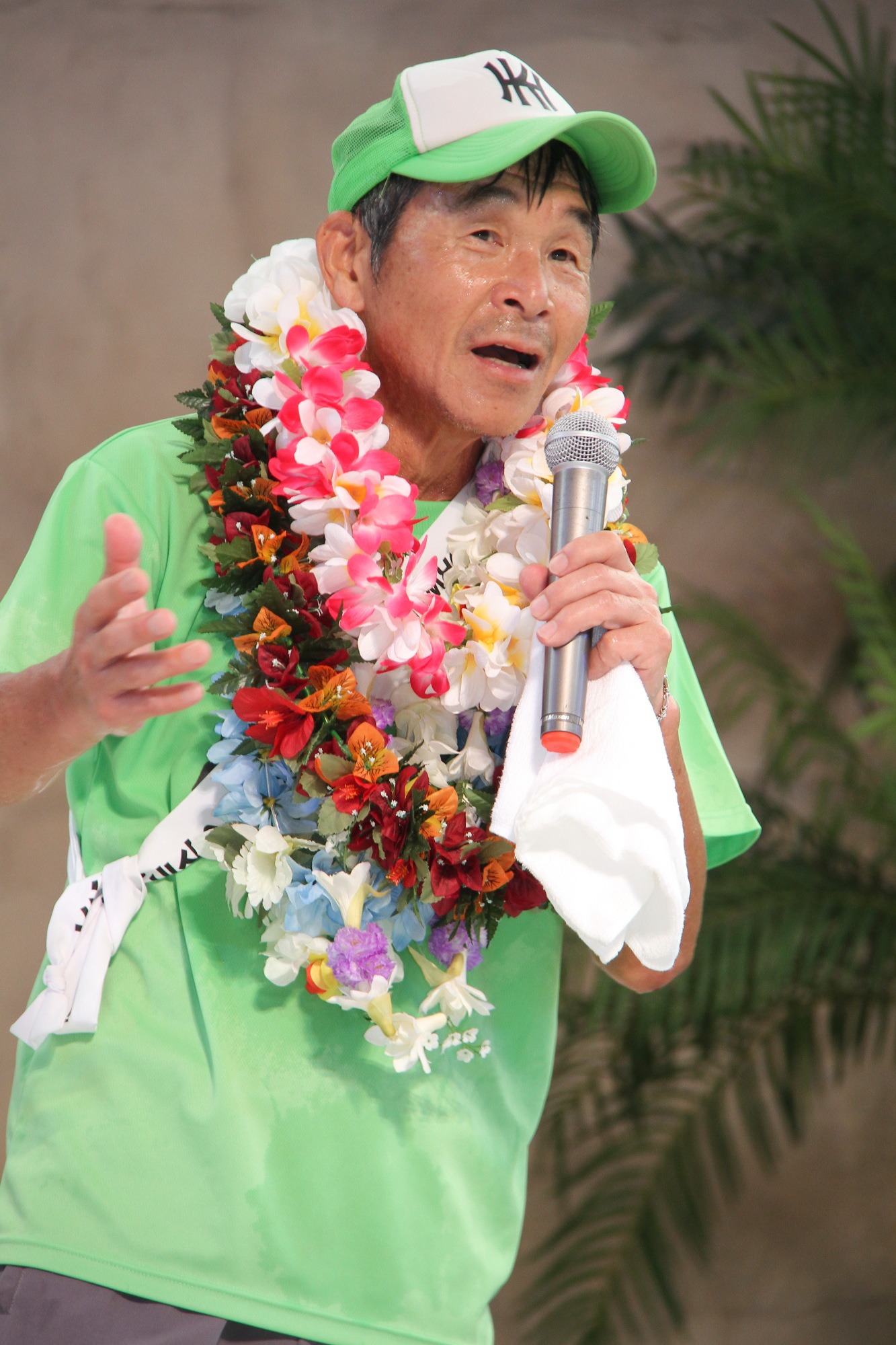 ゴール直後の間寛平。
