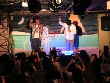 ご祝儀を使って大盤振る舞いのスパローズ。