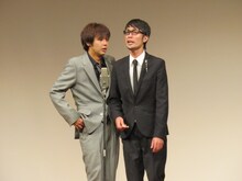 新ネタ漫才を披露するスパローズ。