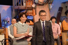 MCの赤江珠緒、いとうせいこう（左から）。