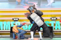 揉める3怪獣。(c)円谷プロ／コンテンツリーグ