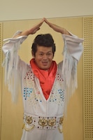 「面白い合掌造り」のギャグを披露したちゅうえい。