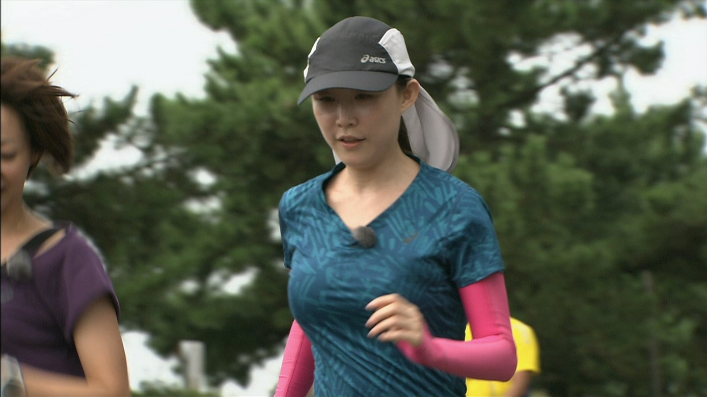 「第5回神戸マラソン」に挑戦するクワバタオハラ小原。(c)ABC
