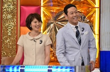 MCの東野幸治（右）と進行役の鈴江奈々アナウンサー。(c)日本テレビ