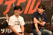 マーベルの魅力を語る竹若、なだぎ(左から)。