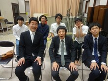 手前左から、パーマ大佐、浜口浜村。後列左から、やさしいズ、勝又。(c)NHK