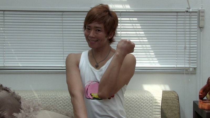 楽しんごがYouTubeチャンネル開設「口だけでお寿司を食べてみた」