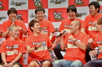 ファイナリストによる記者会見の様子。